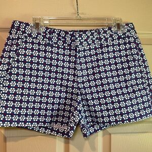 Khakis‎ by GAP Floral Blue and Red Shorts w/Front Pockets and 3” inseam, Size 6
